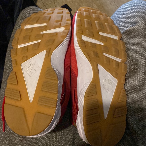 Nike Air Hurache Womens Size 8 like new condition, worn once nothing wrong - Picture 4 of 5